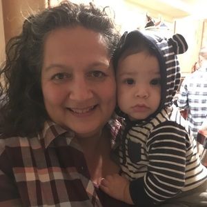 Meet your Posher, Leticia